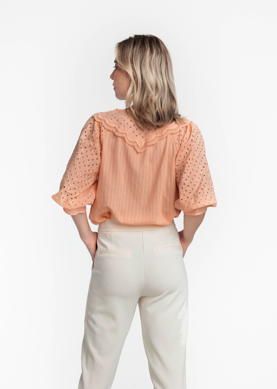 Dames Tramontana | Tramontana Broderie Blouse Salmon C11-07-301 3400